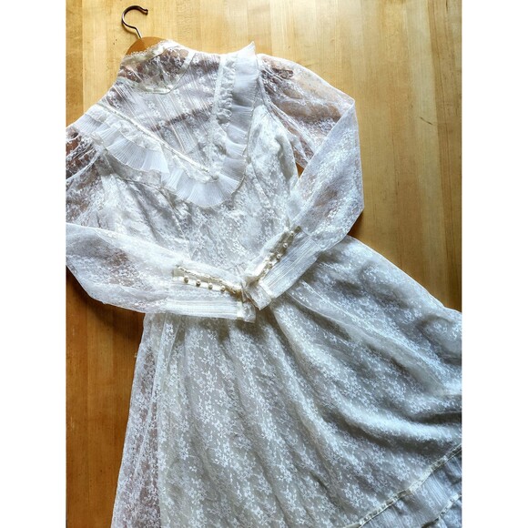 70s Vintage White Lace Ruffle Wedding Gown: High Neck Victorian Prairie Dress - Picture 4 of 12